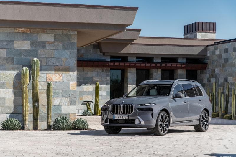 BMW X7 2021