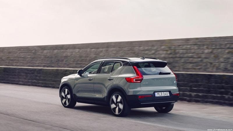 Volvo XC40 2025