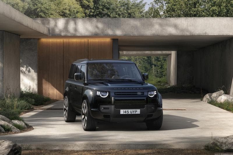 Land Rover Defender 2024